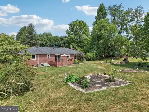 Exterior - 6605 Cherry Hill Dr, Frederick, MD 21702 photo 4 of 13