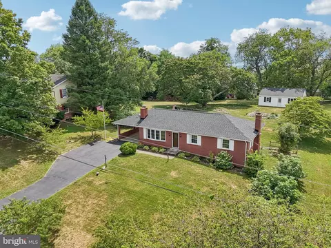 View/Area - 6605 Cherry Hill Dr, Frederick, MD 21702 photo 4 of 8