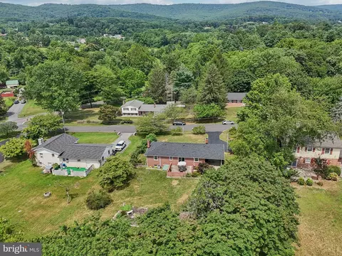 View/Area - 6605 Cherry Hill Dr, Frederick, MD 21702 photo 8 of 8