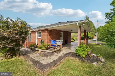 Exterior - 6605 Cherry Hill Dr, Frederick, MD 21702 photo 3 of 13