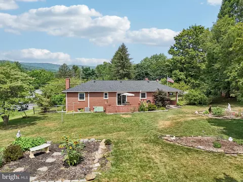 Exterior - 6605 Cherry Hill Dr, Frederick, MD 21702 photo 5 of 13