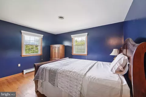 Bedroom - 6605 Cherry Hill Dr, Frederick, MD 21702 photo 3 of 4