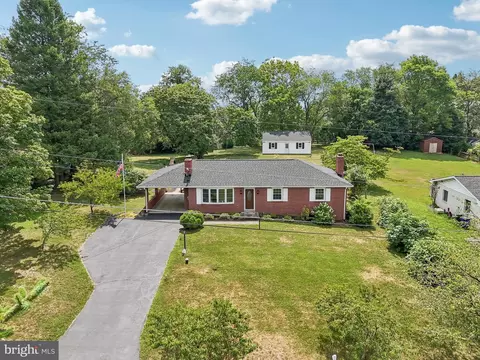 View/Area - 6605 Cherry Hill Dr, Frederick, MD 21702 photo 3 of 8