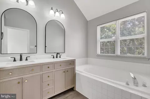 Bath - 2627 Cameron Way, Frederick, MD 21701 photo 3 of 3