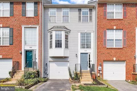 1907 Harpers Ct, Frederick, MD 21702