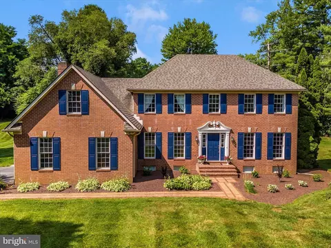 5015 Woodhirst Dr, Frederick, MD 21703