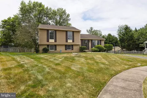 104 Burlington Cir, Walkersville, MD 21793