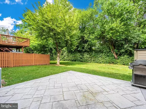 5629 Rockledge Ct, Frederick, MD 21703 photo 2