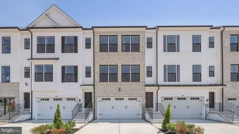 2004 Alice Ct, Frederick, MD 21702