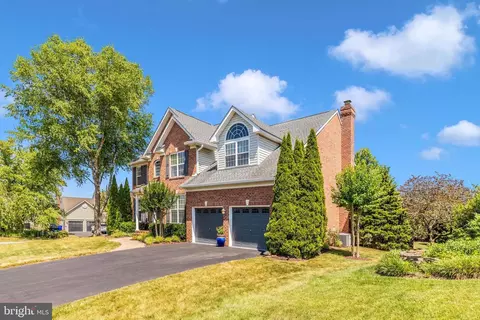 Exterior - 6761 Covenant Ct, Frederick, MD 21702 photo 6 of 7