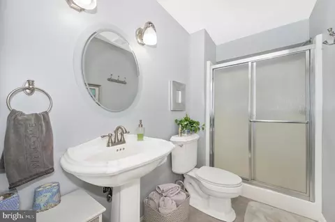 Bath - 6761 Covenant Ct, Frederick, MD 21702 photo 5 of 5