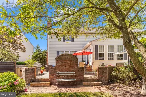 Exterior - 6761 Covenant Ct, Frederick, MD 21702 photo 5 of 7
