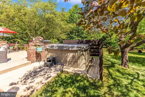 Exterior - 6761 Covenant Ct, Frederick, MD 21702 photo 4 of 7
