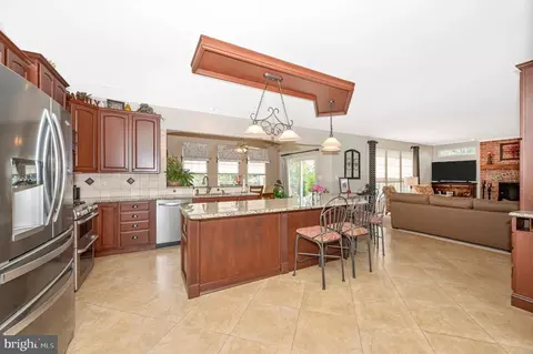 Kitchen - 6761 Covenant Ct, Frederick, MD 21702 photo 5 of 7