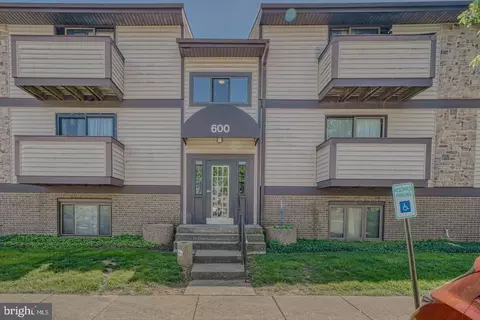 600 M Heather Ridge Dr #11-M, Frederick, MD 21702