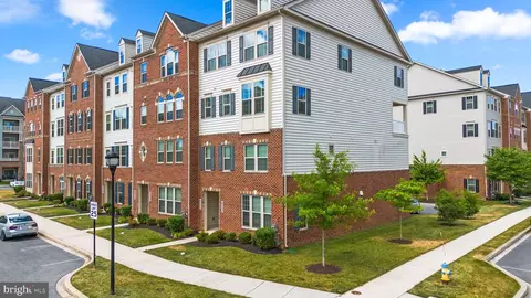 4890 Hiteshow Dr, Frederick, MD 21703 photo 2