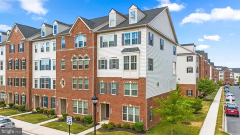 4890 Hiteshow Dr, Frederick, MD 21703 photo 3