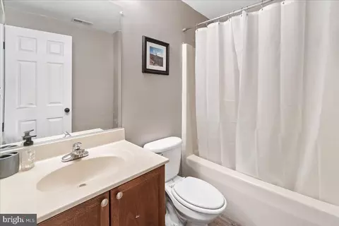 Bath - 6581 Duncan Pl, Frederick, MD 21703 photo 4 of 4