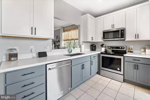 Kitchen - 6581 Duncan Pl, Frederick, MD 21703 photo 3 of 5