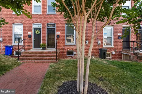 231 E 6th St, Frederick, MD 21701