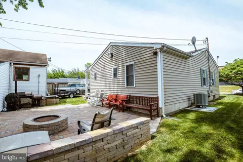 Exterior - 422 Burck St, Frederick, MD 21701 photo 4 of 9