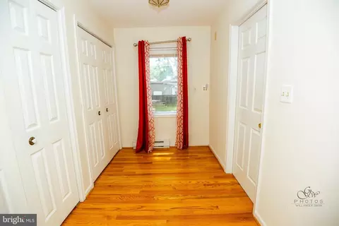 Entry Way - 422 Burck St, Frederick, MD 21701 photo 1 of 2