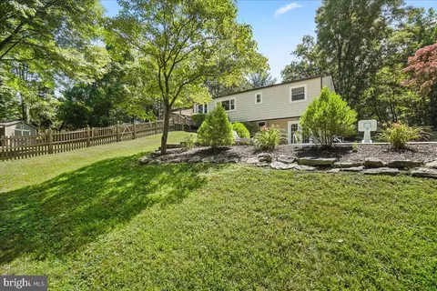 Exterior - 7804 Horseshoe Ct, Frederick, MD 21701 photo 10 of 16