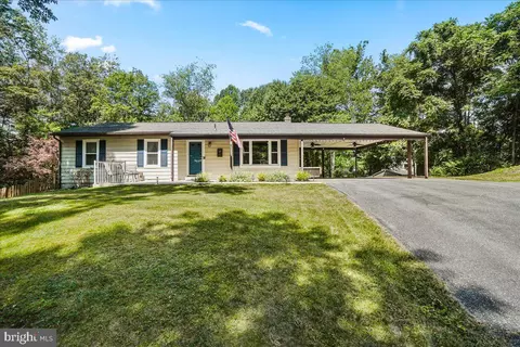 7804 Horseshoe Ct, Frederick, MD 21701