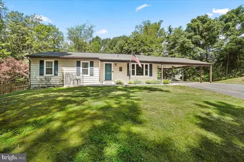 Exterior - 7804 Horseshoe Ct, Frederick, MD 21701 photo 1 of 16