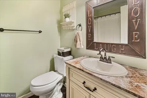 Bath - 7804 Horseshoe Ct, Frederick, MD 21701 photo 2 of 3