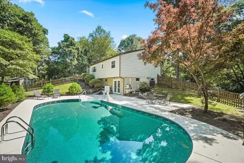 Exterior - 7804 Horseshoe Ct, Frederick, MD 21701 photo 9 of 16