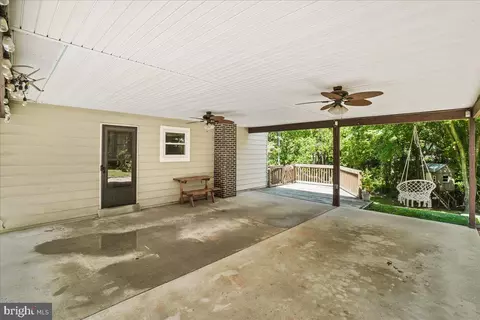 Exterior - 7804 Horseshoe Ct, Frederick, MD 21701 photo 5 of 16