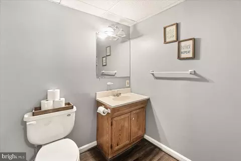Bath - 7804 Horseshoe Ct, Frederick, MD 21701 photo 3 of 3
