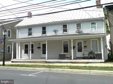 21 W Main St W #2, Thurmont, MD 21788