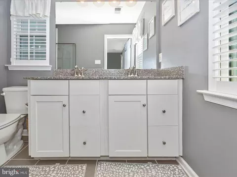 Bath - 5915 Shepherd Ln, Frederick, MD 21704 photo 1 of 5