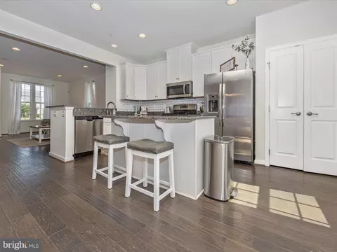 Kitchen - 5915 Shepherd Ln, Frederick, MD 21704 photo 6 of 8