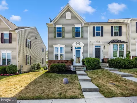 Exterior - 5915 Shepherd Ln, Frederick, MD 21704 photo 2 of 10