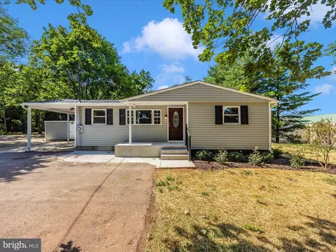 8004 Rocky Ridge Rd, Thurmont, MD 21788