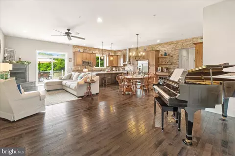 4905 Shookstown Rd, Frederick, MD 21702 photo 8