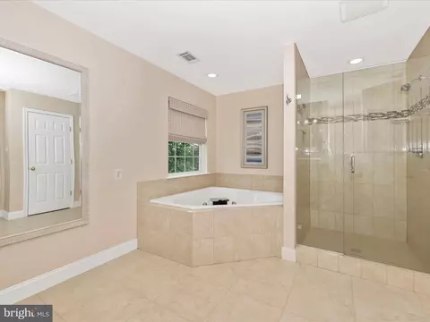 Bath - 2408 Steepleview Ct, Frederick, MD 21702 photo 3 of 5