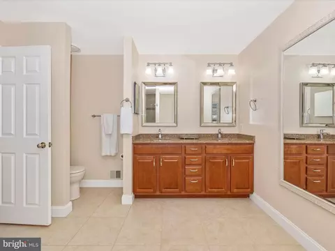Bath - 2408 Steepleview Ct, Frederick, MD 21702 photo 2 of 5