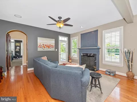 Living - 1701 Wheyfield Dr, Frederick, MD 21701 photo 2 of 5