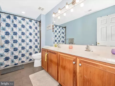 Bath - 1701 Wheyfield Dr, Frederick, MD 21701 photo 4 of 6