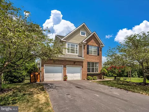 Exterior - 1701 Wheyfield Dr, Frederick, MD 21701 photo 13 of 24
