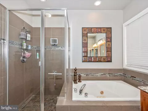 Bath - 1701 Wheyfield Dr, Frederick, MD 21701 photo 3 of 6