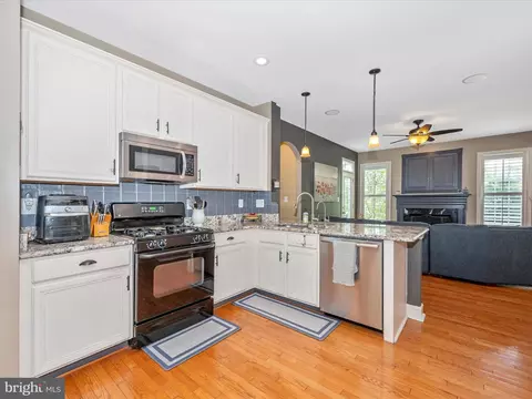 Kitchen - 1701 Wheyfield Dr, Frederick, MD 21701 photo 3 of 4