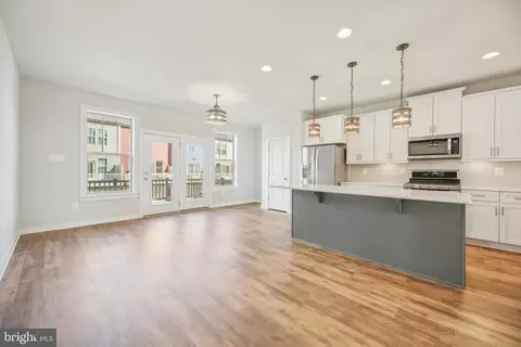 Entry Way - 1107 Lawler Dr, Frederick, MD 21702 photo 5 of 10