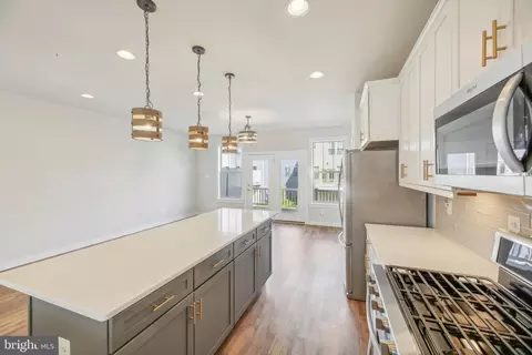 Entry Way - 1107 Lawler Dr, Frederick, MD 21702 photo 6 of 10