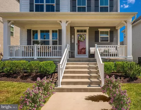 Exterior - 1611 Trotter St, Frederick, MD 21702 photo 2 of 13