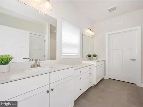 Bath - 1611 Trotter St, Frederick, MD 21702 photo 2 of 5